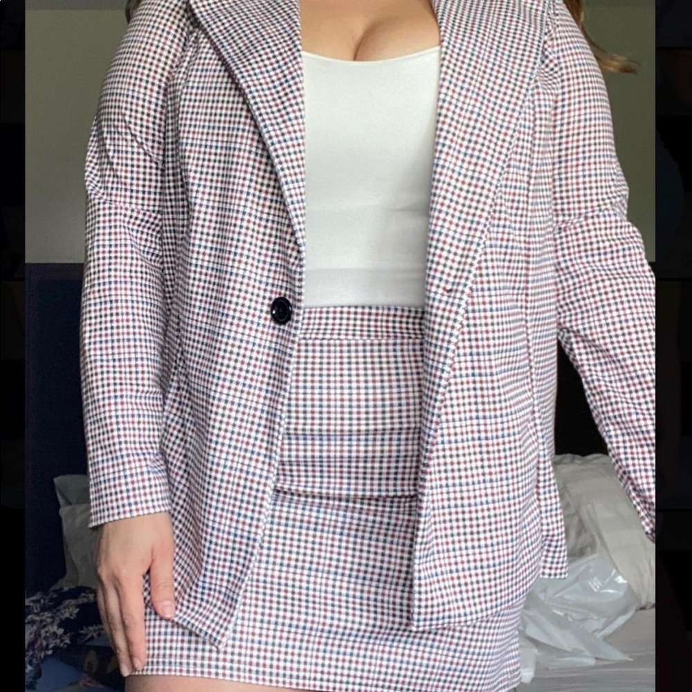 Matching suit
